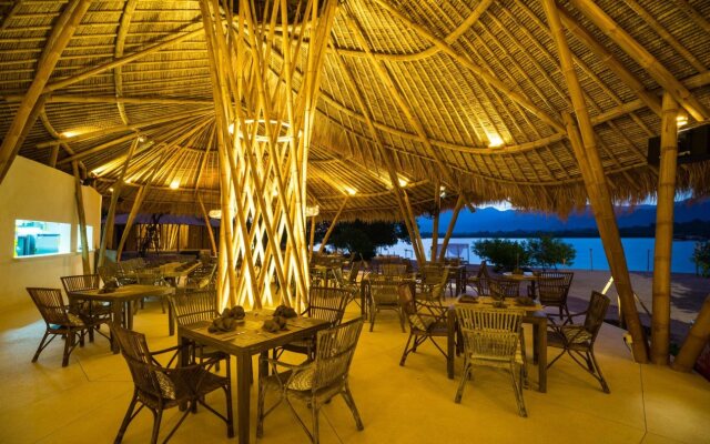 Menjangan Dynasty Resort