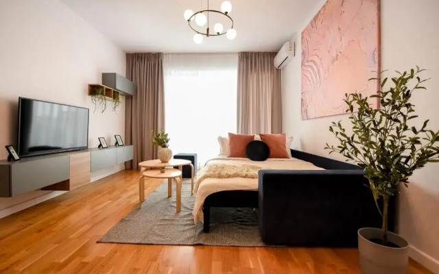 MAISON PASTEL. Romexpo 2-Bedroom Free Parking