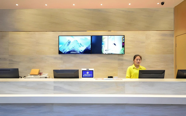City Comfort Inn Wuhan Caidian Square