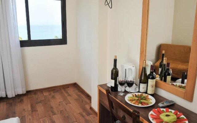 La Perla Kinneret