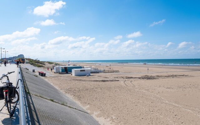 Spacious Apartment With Terrace