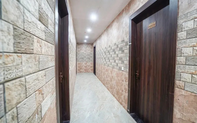 Fabhotel Shree Priya Pritam Dham