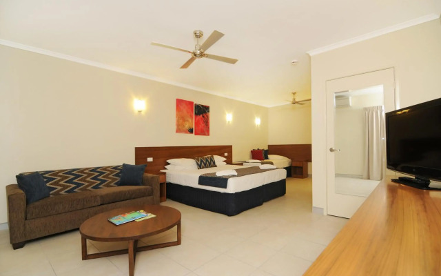 Cairns Queenslander Hotel & Apartments
