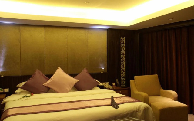 Kunming Green Land Hotel