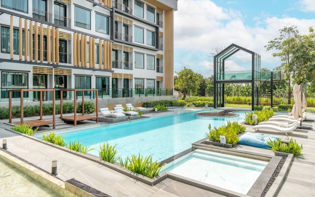 Crystal Srivaree Suvarnabhumi Hotel