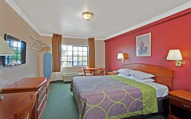 Super 8 Motel - Hollywood LA Area