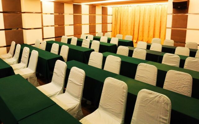 Berlin Holiday Hotel