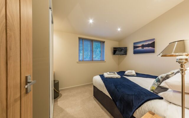 Tay Lodge, Sleep 6, Real log Stove, pet Friendly