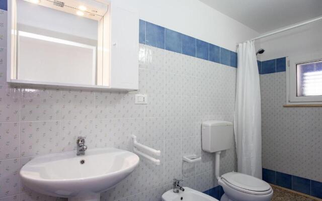 Affitto monolocale vicino mare e servizi m608