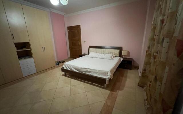 4 bedroom villa with garden and private pool