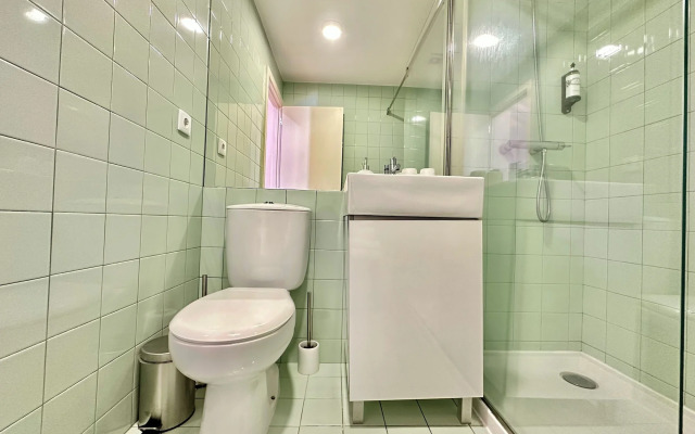 Oporto Invite - River View