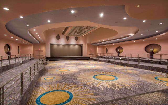Hilton Cincinnati Netherland Plaza
