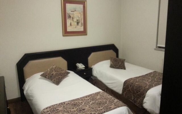 Clermont Hotel Suites