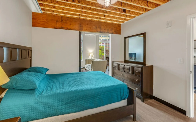 Tracyton Condo 202 in Bremerton