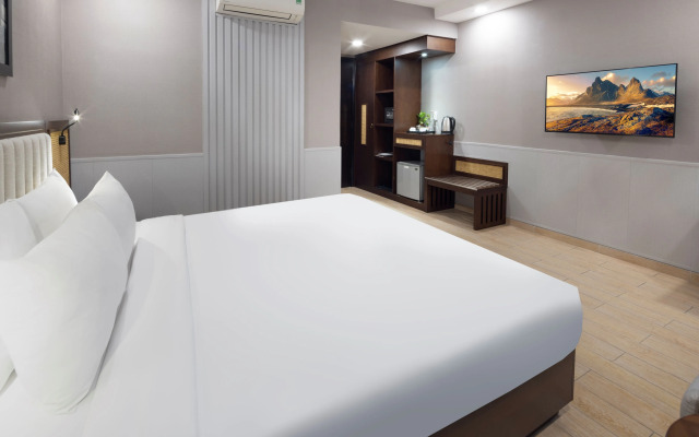 Viet Lotus Saigon Hotel