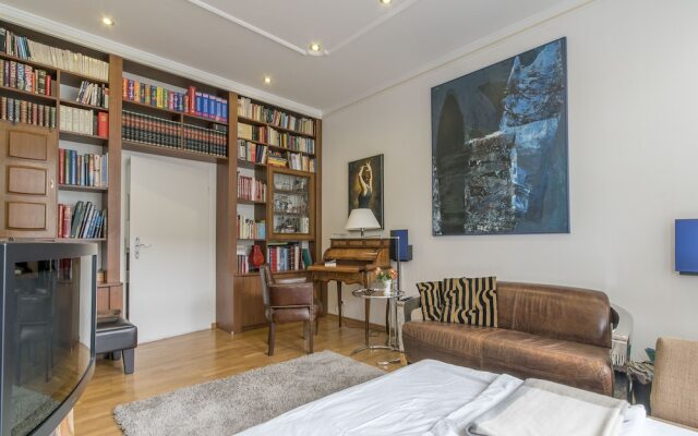 Private Room Ferdinand-Wallbrecht-Straße