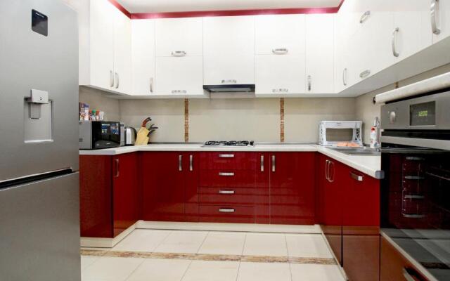3 Bedroom Apartment near Republic Square