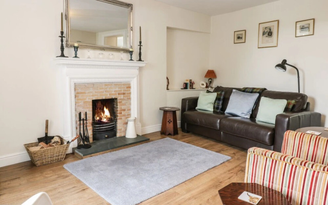 1 Blinkbonny Cottages