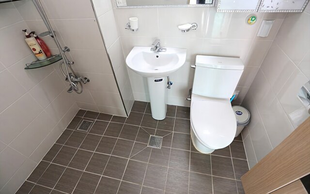 Ganghwa Rulru Ralra Pension