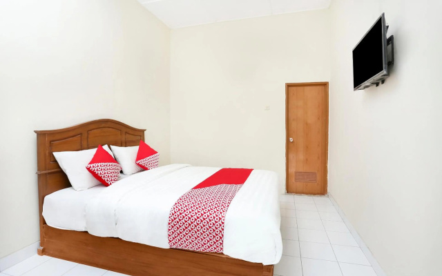 Hotel O Penginapan Kepurun Pawana Indonesia – Guest Rooms – Klaten