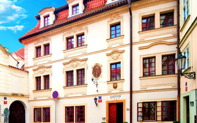 Waldstein Hotel
