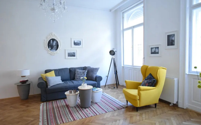 Standard Apartment by Hi5 - RÃ³zsa street