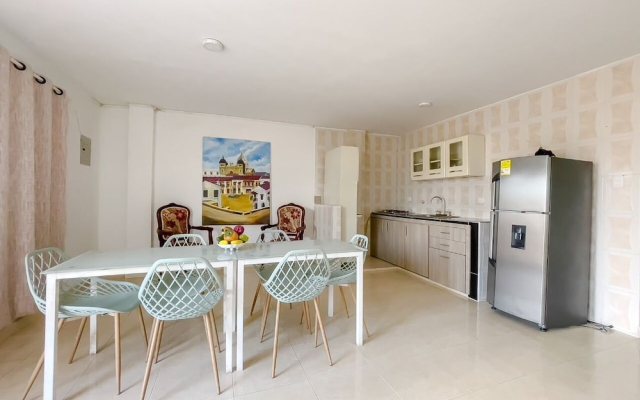 3cb-2 3 Bedroom Apartment in Getsemani