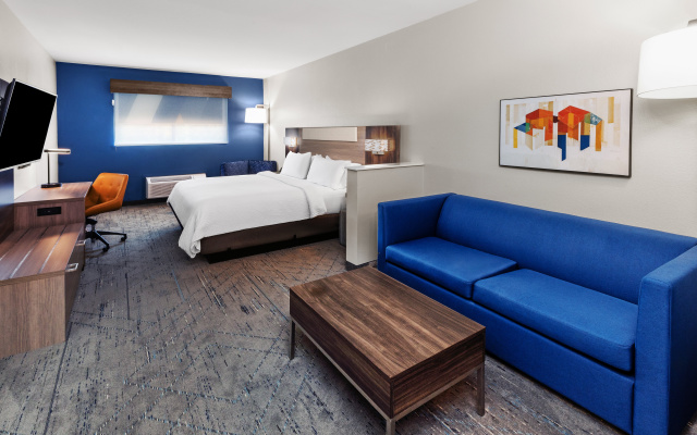 Holiday Inn Express and Suites Henderson by IHG