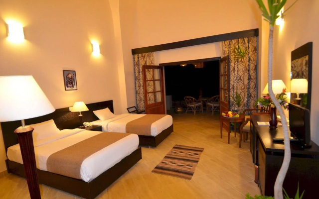 Rohanou Beach Resort
