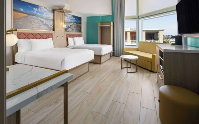 The Vibes Hotel, Trademark Collection by Wyndham