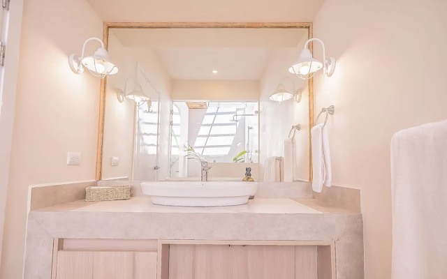 Les Voiles Blanches Tamarindo