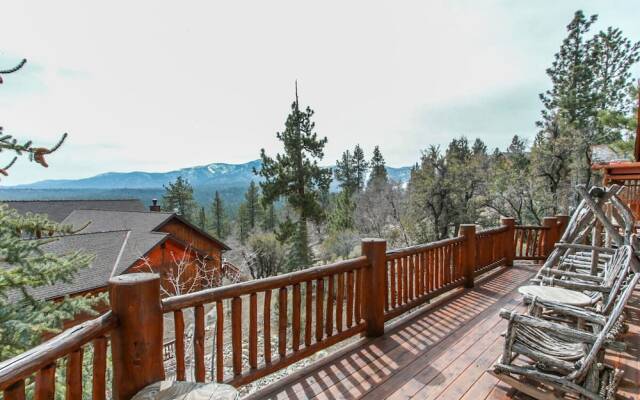 Castle Glen Chalet-1845 by Big Bear Vacations