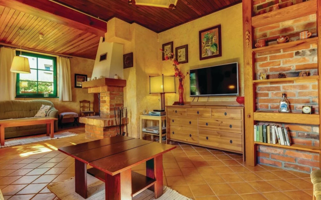 Beautiful Home in Rowy With 3 Bedrooms