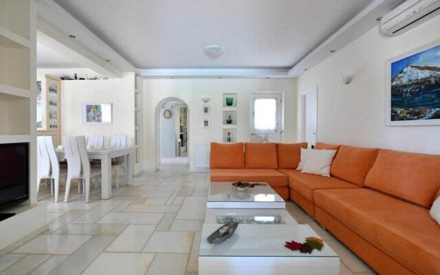 Villa Dionysos in Aliki