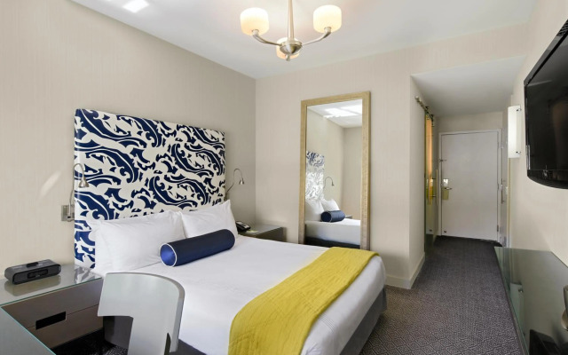 Hotel Breakwater South Beach