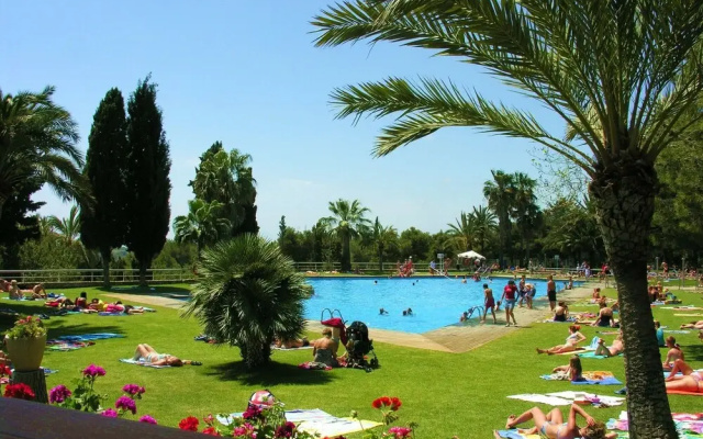 Good Standard Furnished Chalet on Nice Park