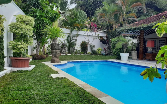 Yogyakarta Tropicana Villa