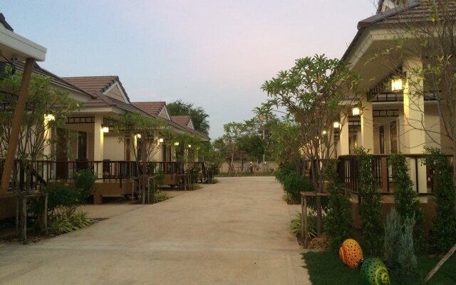 Sombat Resort