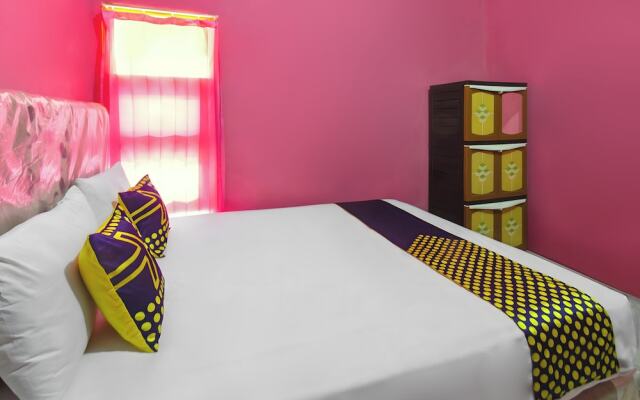 OYO Life 93405 Montong Are Residence