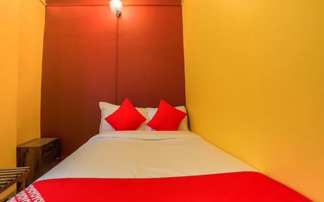 OYO 18855 Hotel Pete's Hideaway