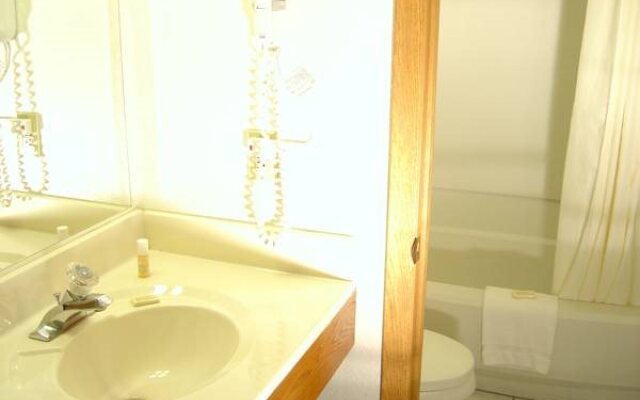 Wakota Inn and Suites