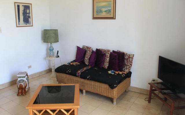 Hostal Sra. Vivian, Apartamento independiente VEDADO