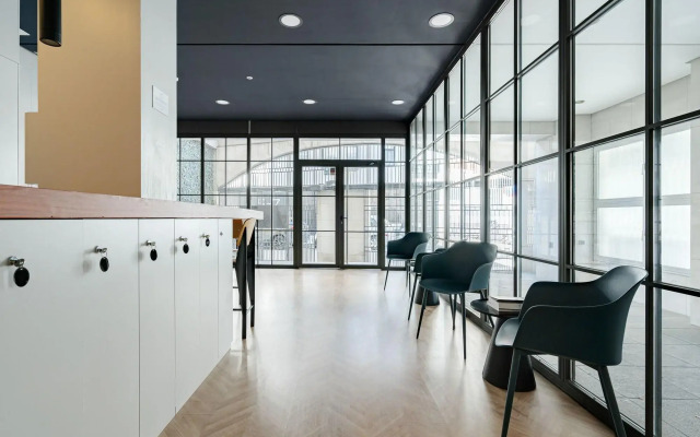 Feelathome Waldorf Suites Apartments
