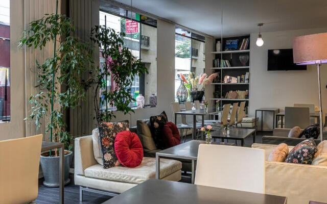 Hotel Glasgow Monceau Paris by Patrick Hayat