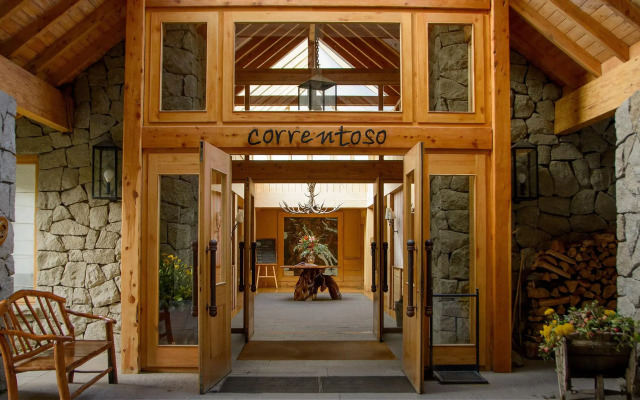 Correntoso Lake & River Hotel