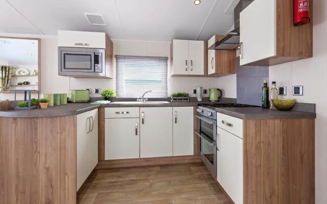 Craig Tara Deluxe Caravan Holidays