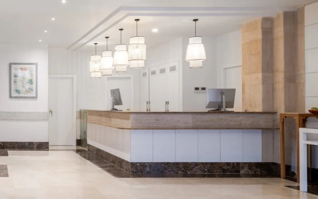 Отель Exe Pozuelo