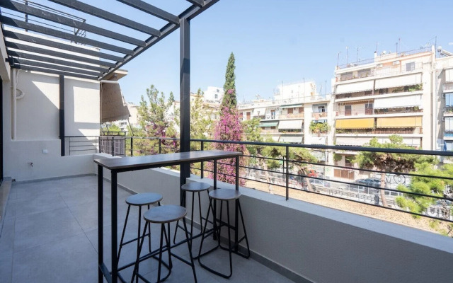 LIV - Deluxe 2BD Apartment in Athens