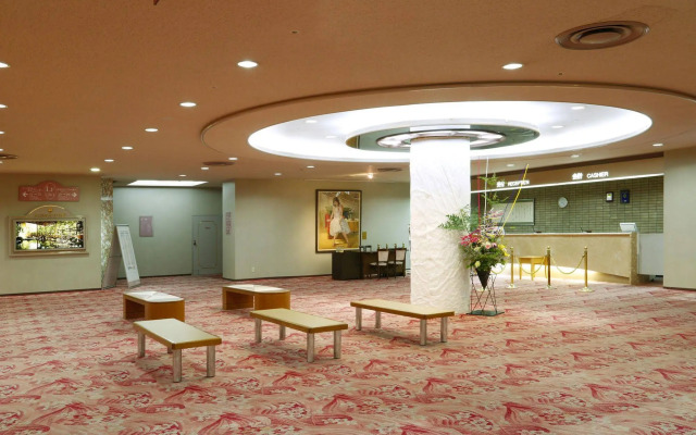 Royal Hotel YAMANAKA ONSEN KAJIKASO