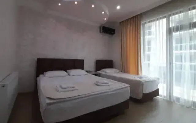 Royal Palace Hotel
